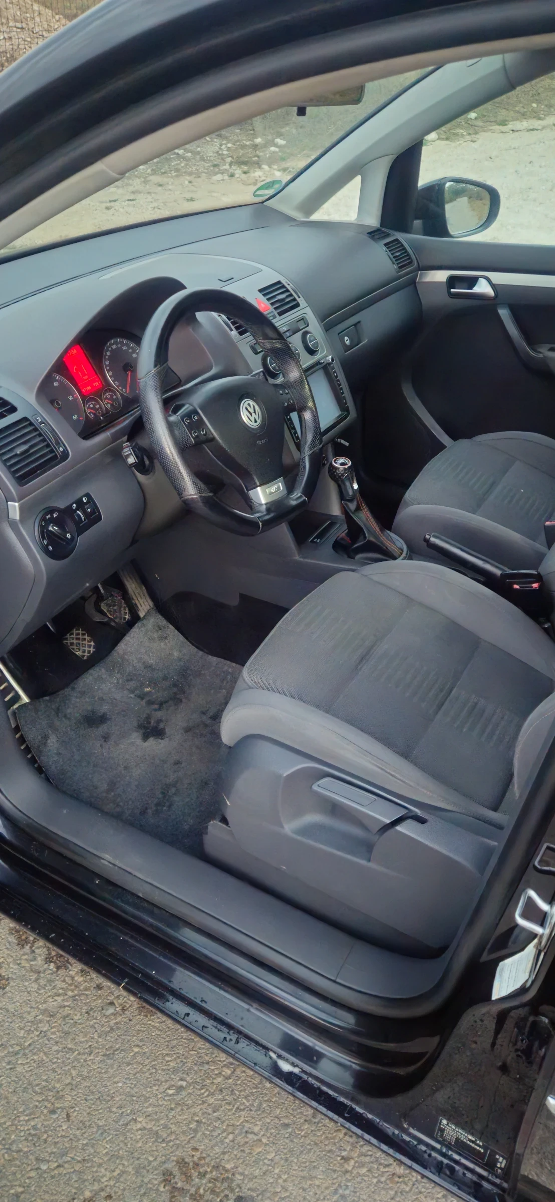 VW Touran  - изображение 7
