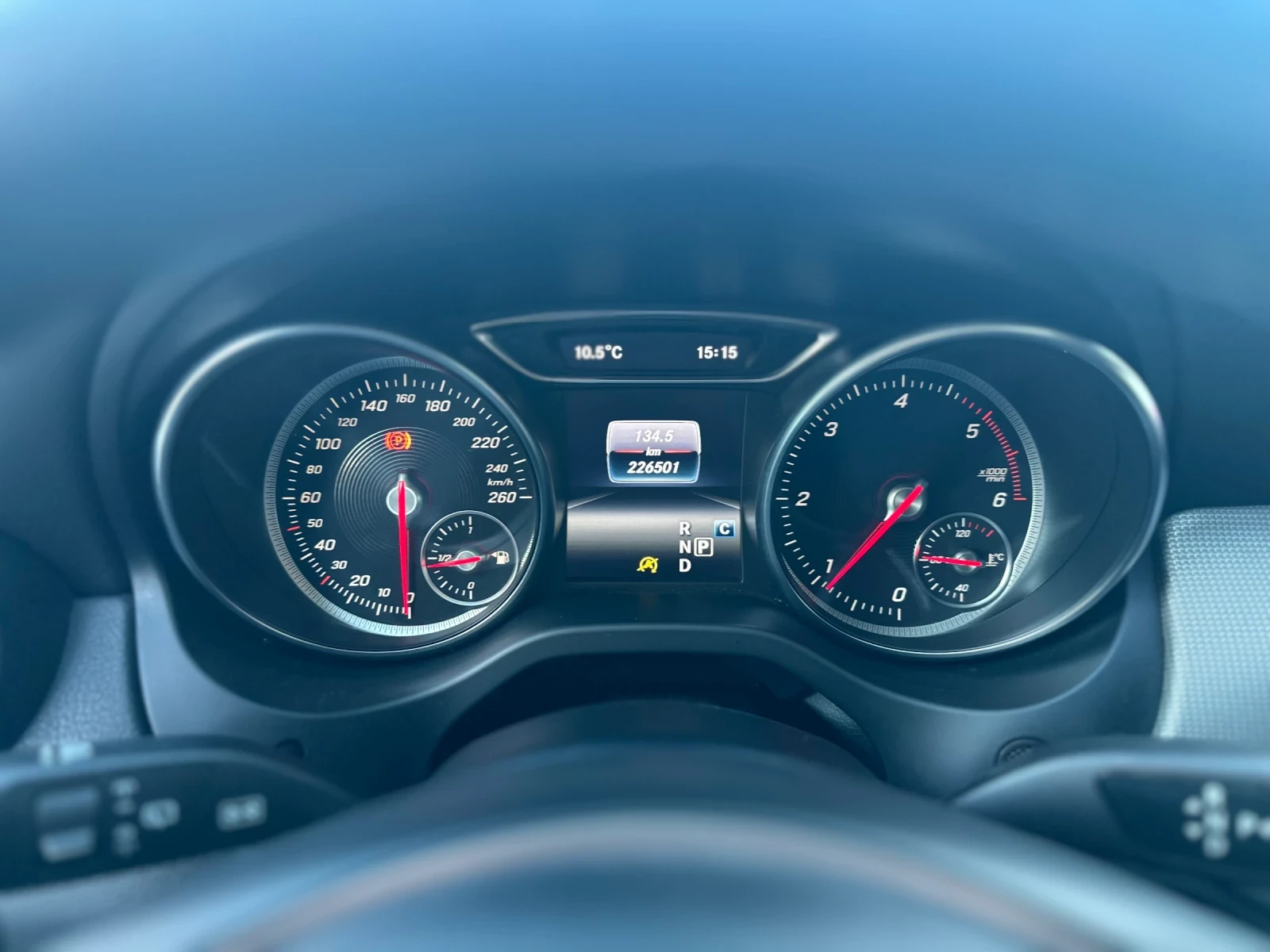 Mercedes-Benz CLA 220 DISTRONIC 4MATIC - изображение 8