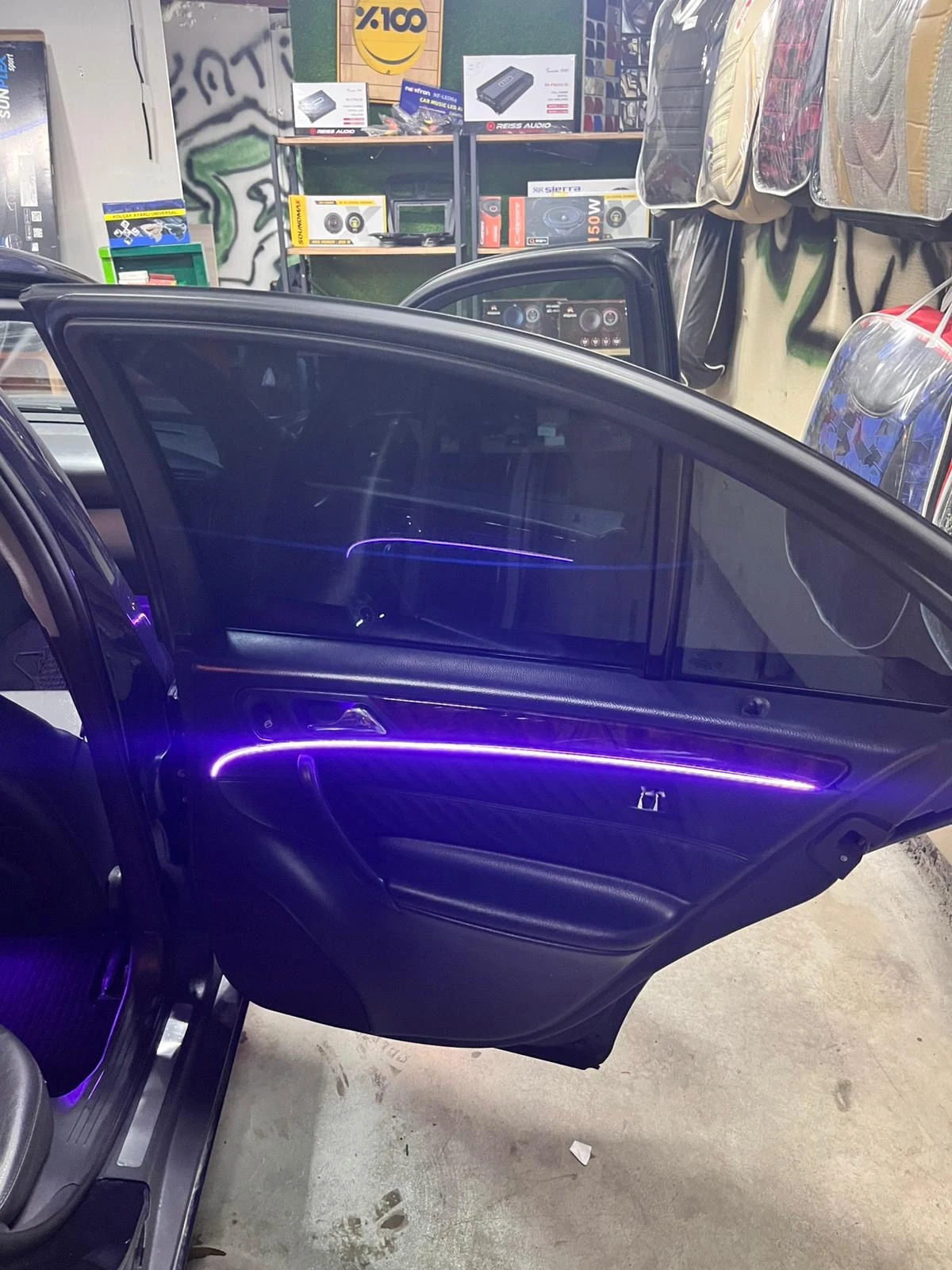 Mercedes-Benz C 200  - изображение 8