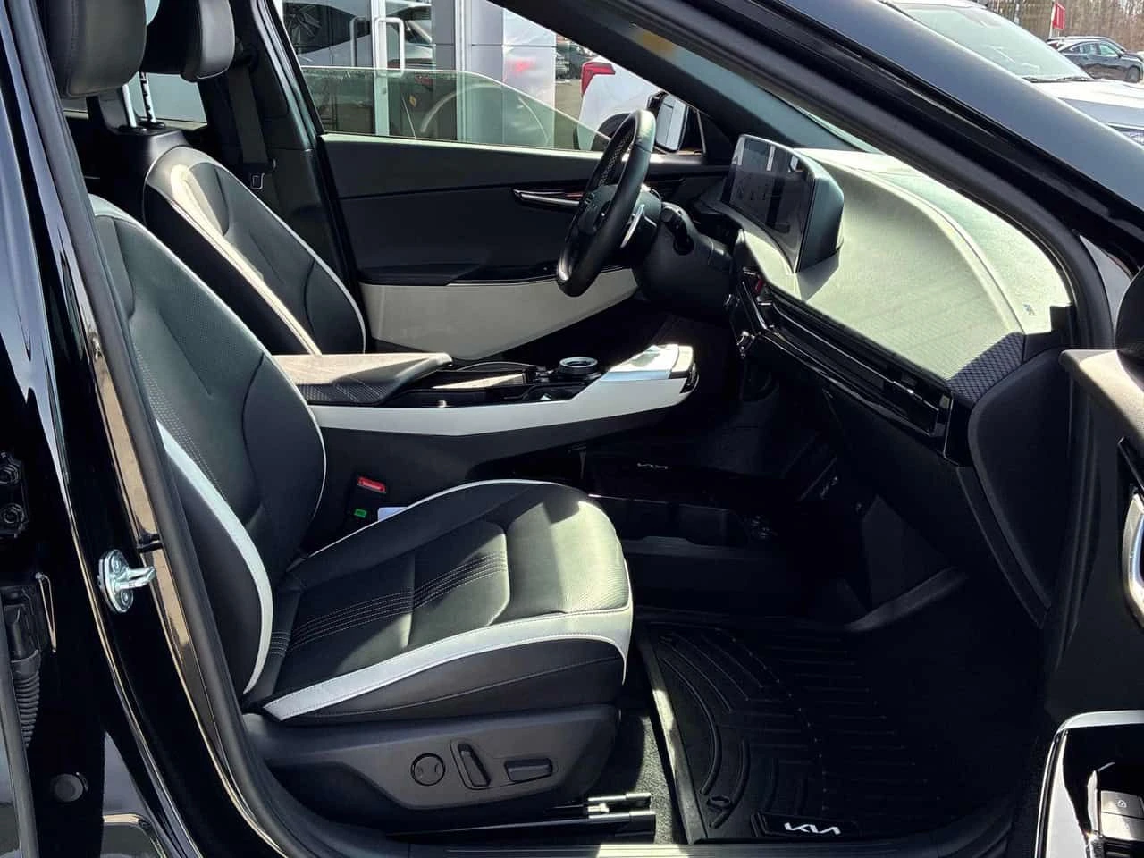 Kia EV6  AWD Long Range w/GT Line Pkg /360/DISTRONIC | Mobile.bg � ����������� 17