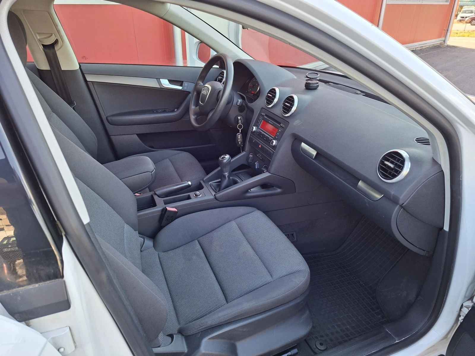 Audi A3 1.6 дизел 90к.с., снимка 12 - Автомобили и джипове - 54026994