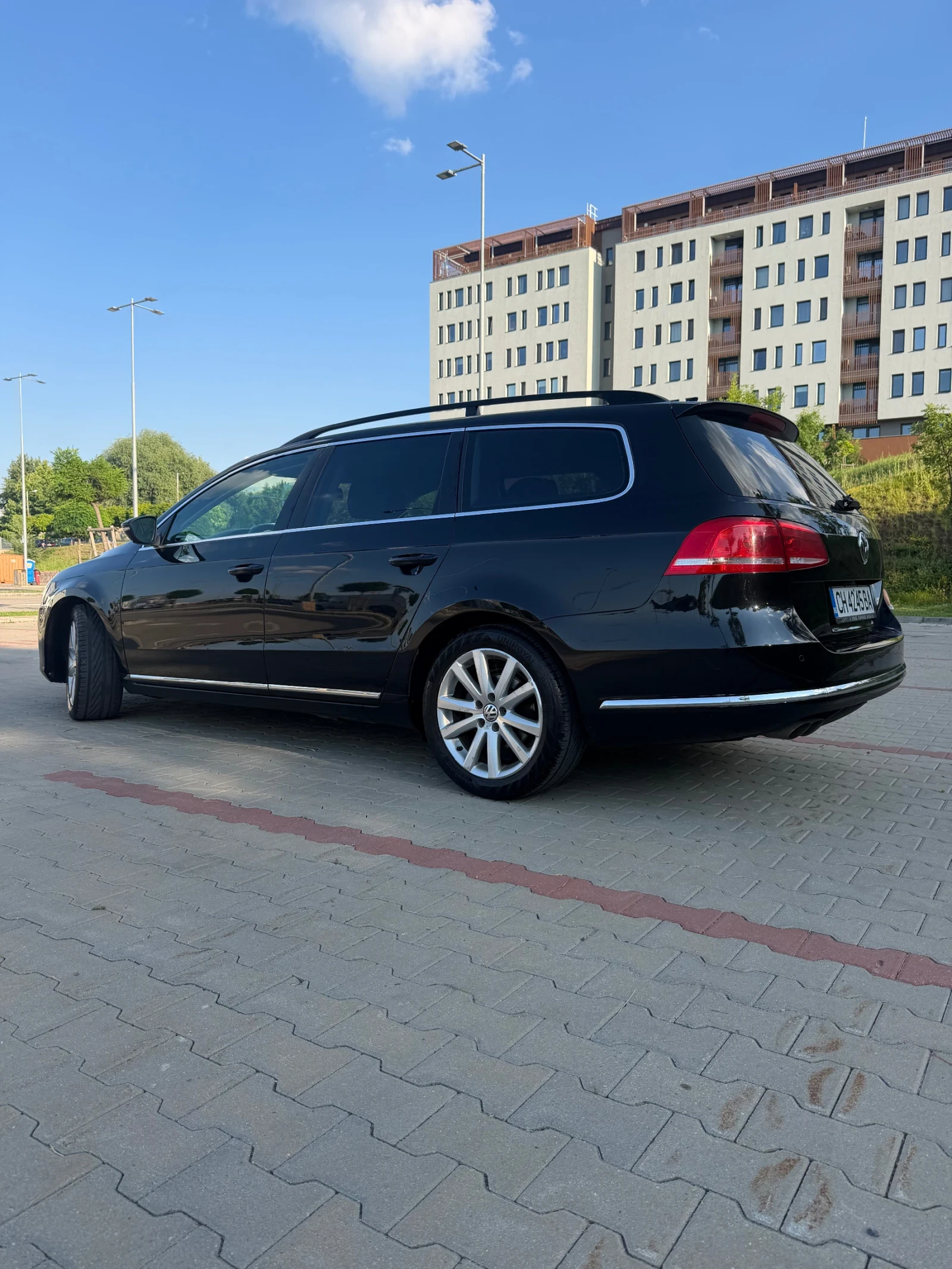 VW Passat Комби, снимка 9 - Автомобили и джипове - 55092217