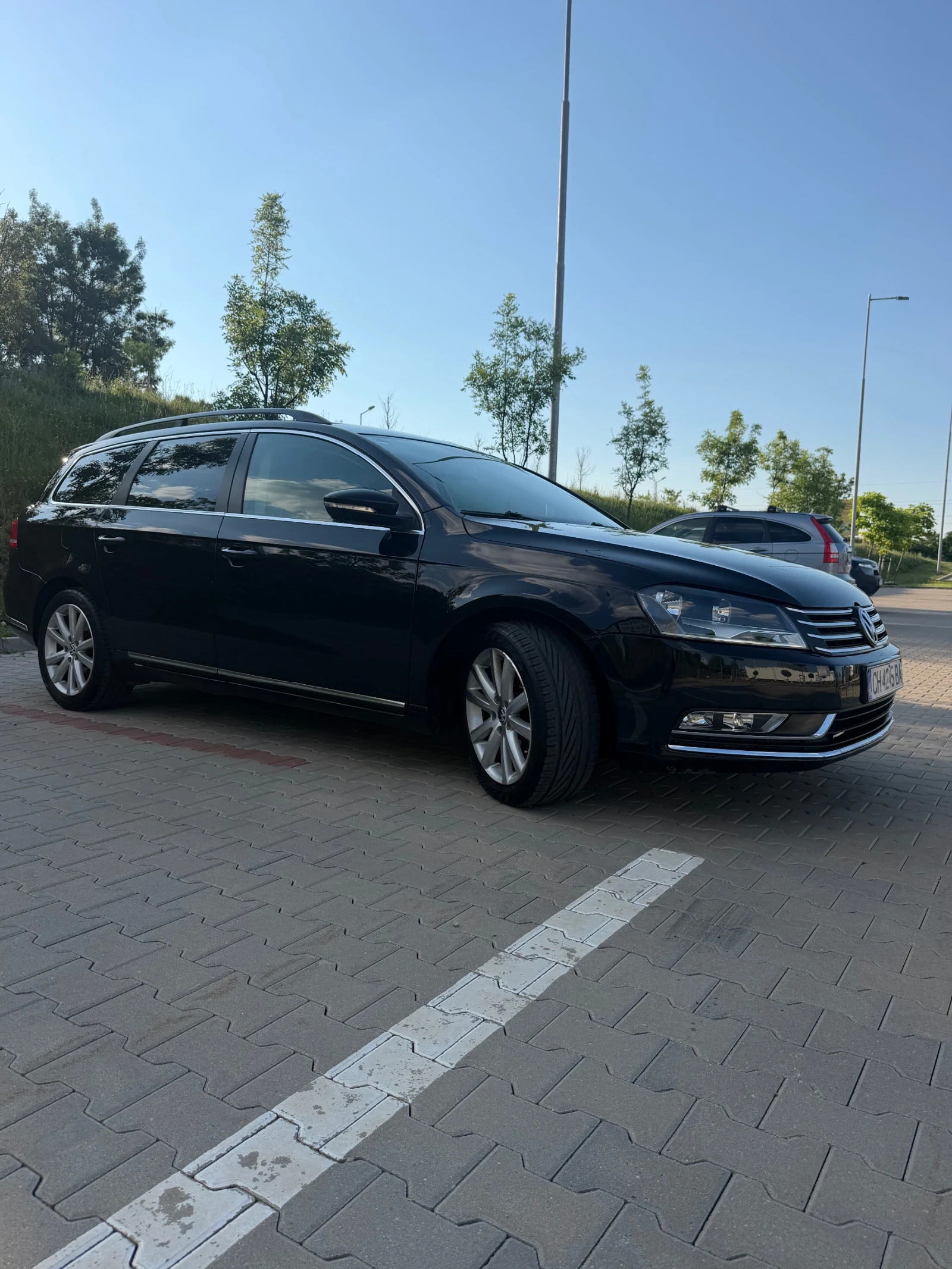 VW Passat Комби, снимка 8 - Автомобили и джипове - 55092217