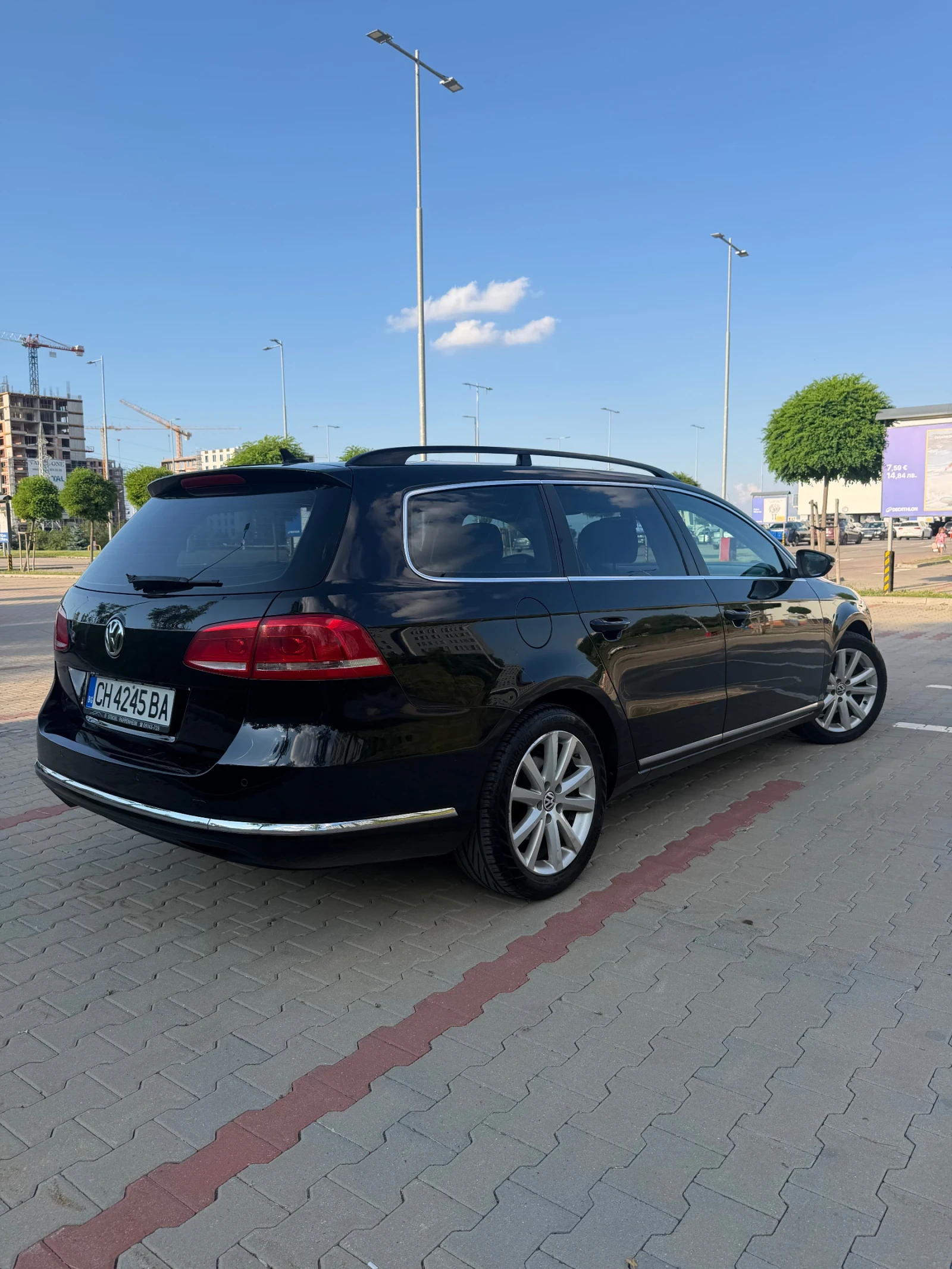 VW Passat Комби, снимка 7 - Автомобили и джипове - 55092217