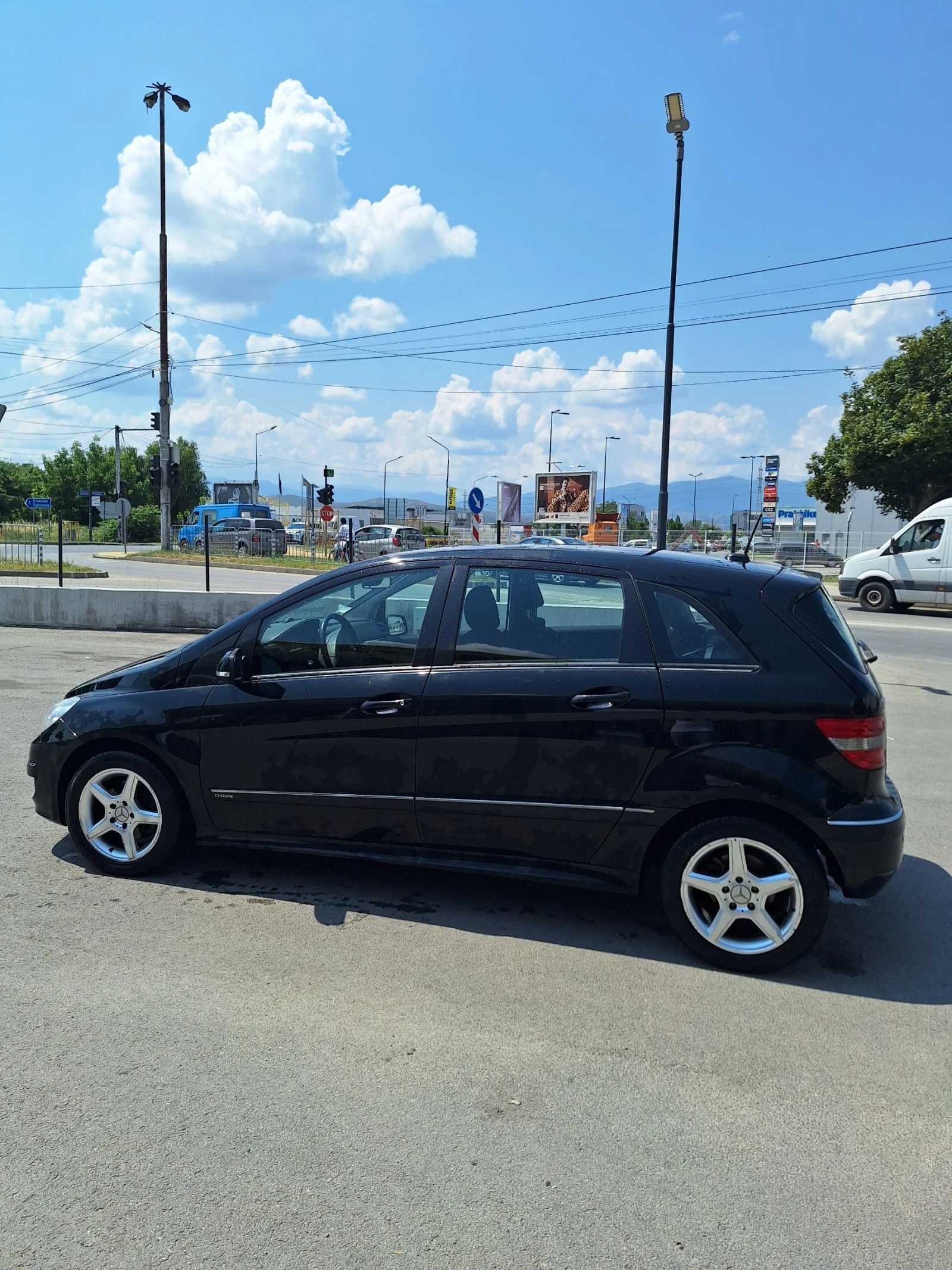 Mercedes-Benz B 200 Facelift, снимка 8 - Автомобили и джипове - 55407342
