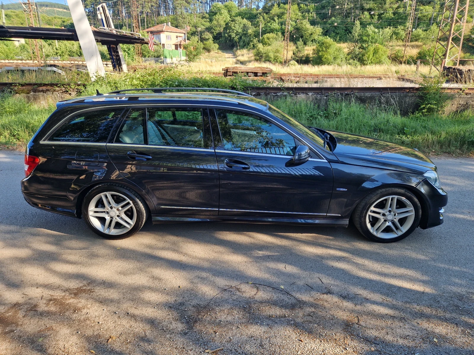 Mercedes-Benz C 220 Нов внос! 2.2 Avantgarde, снимка 4 - Автомобили и джипове - 55240331