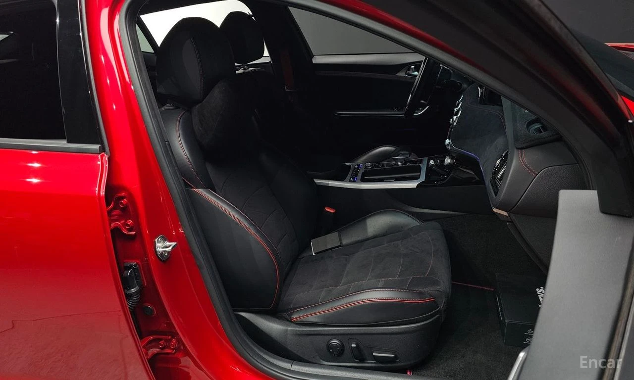 Kia Stinger 3.3 GT Masters AWD* DISTRONIC* 360 CAM* HEAD-UP* , снимка 7 - Автомобили и джипове - 55244701