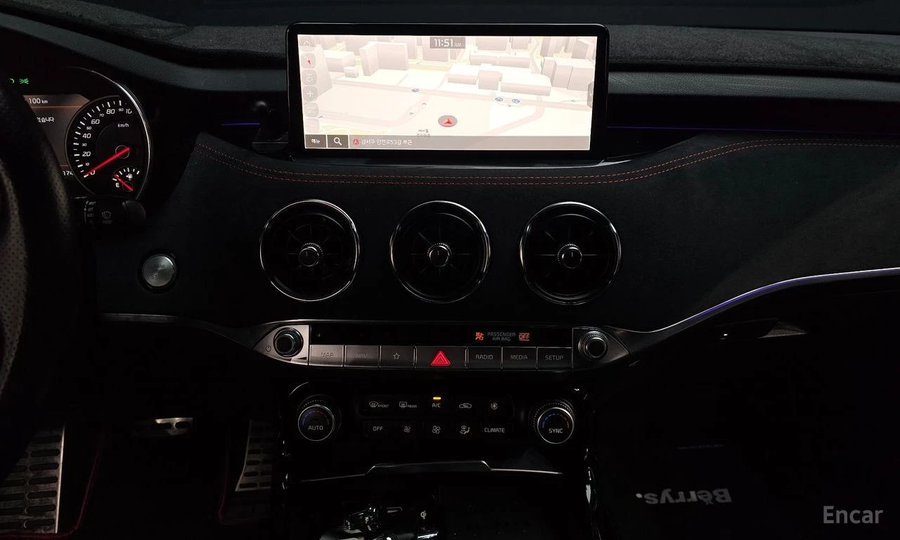 Kia Stinger 3.3 GT Masters AWD* DISTRONIC* 360 CAM* HEAD-UP* , снимка 12 - Автомобили и джипове - 55244701