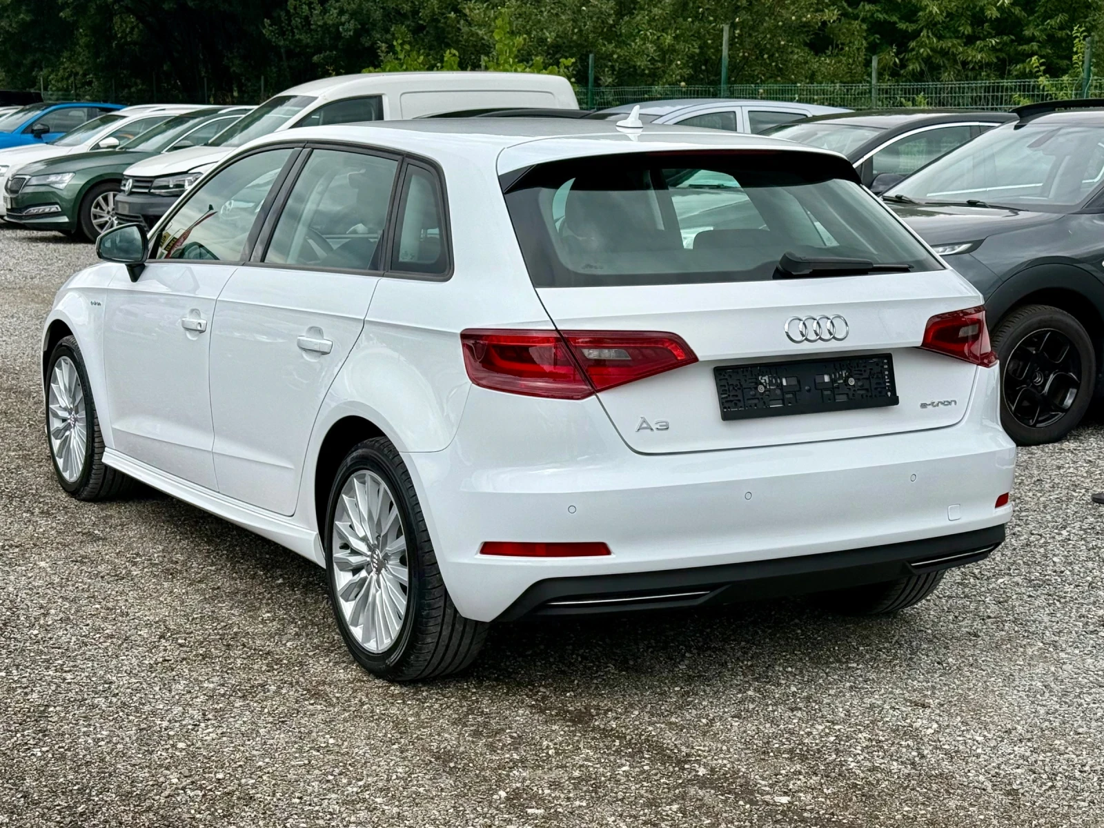Audi A3 eTron plug-in hybrid s-tronic, снимка 4 - Автомобили и джипове - 55441177
