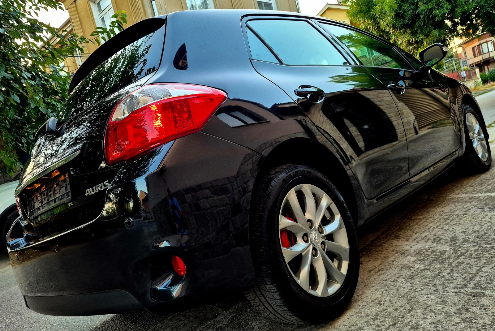 Toyota Auris 1.6i-нави-6speed-верига-japan, снимка 2 - Автомобили и джипове - 55880034
