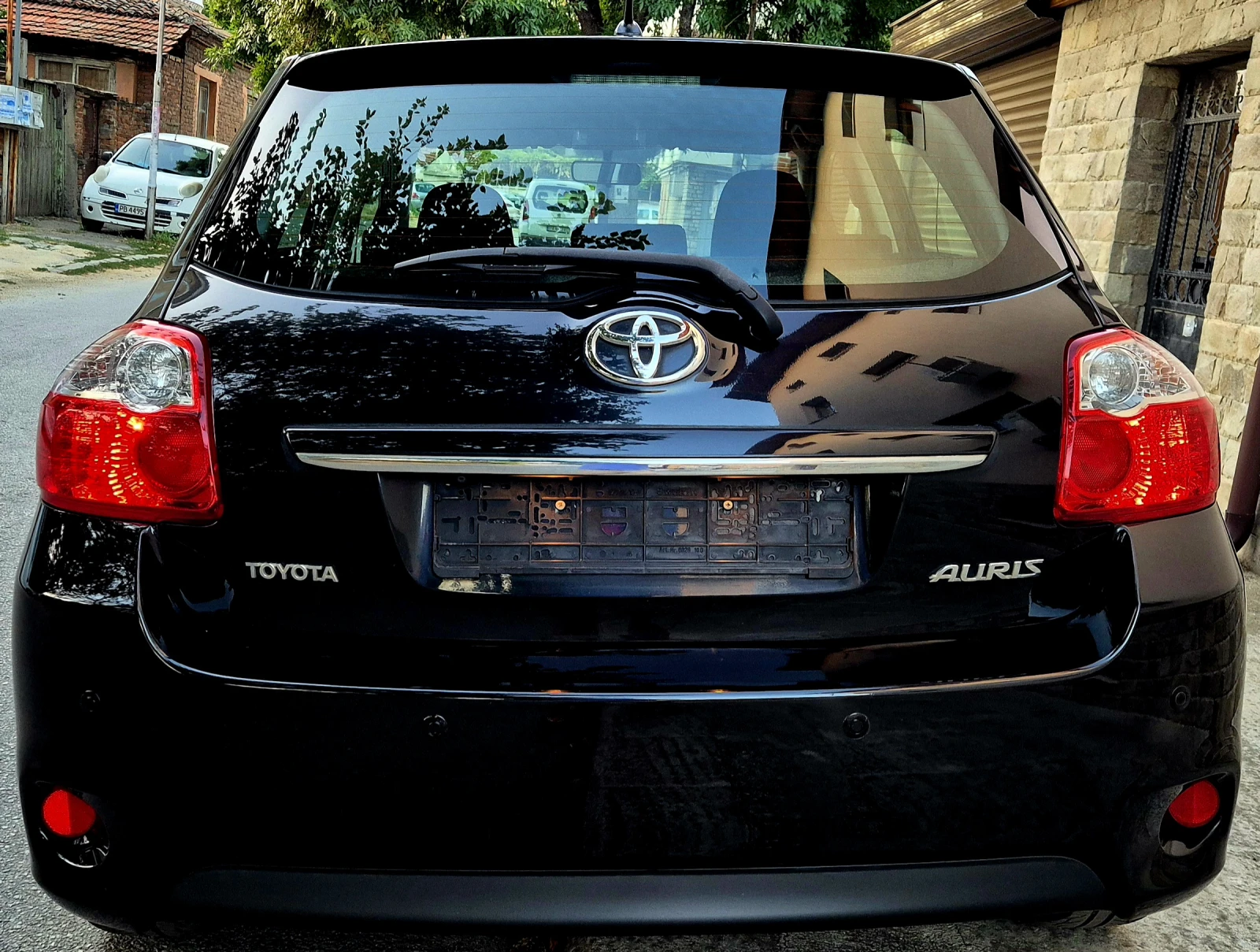 Toyota Auris 1.6i-нави-6speed-верига-japan, снимка 4 - Автомобили и джипове - 55880034