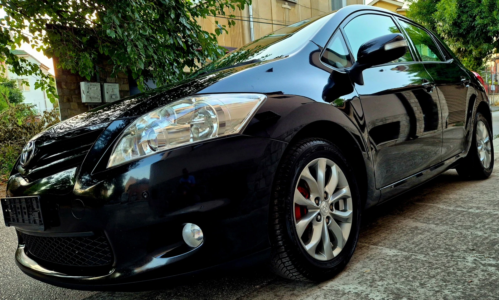 Toyota Auris 1.6i-нави-6speed-верига-japan, снимка 3 - Автомобили и джипове - 55880034