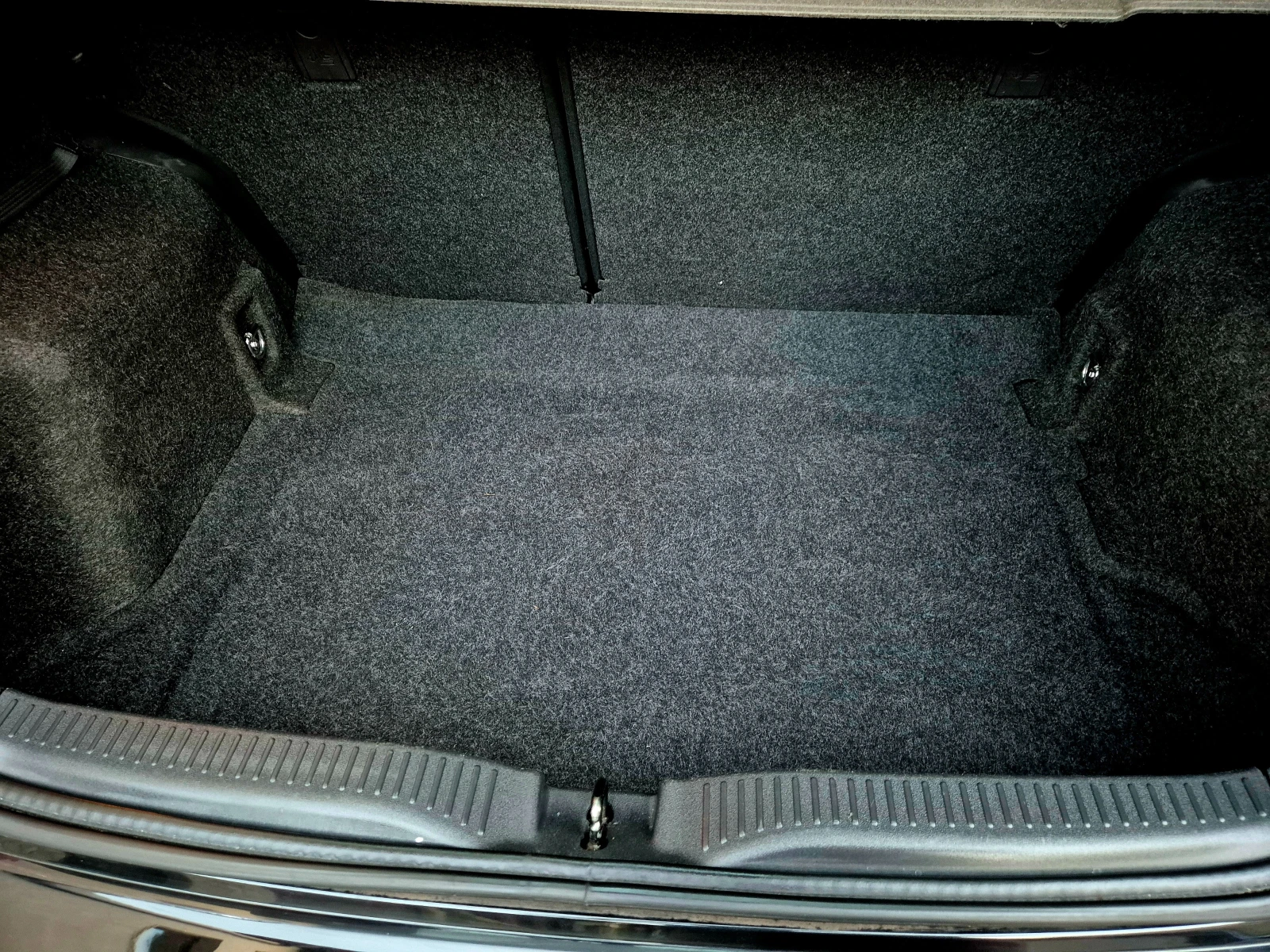 Toyota Auris 1.6i-нави-6speed-верига-japan, снимка 16 - Автомобили и джипове - 55880034