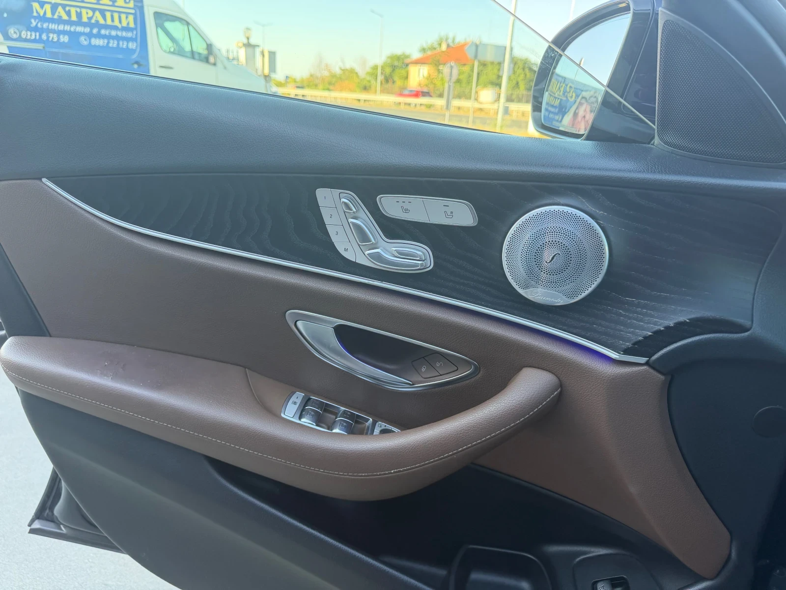Mercedes-Benz E 220 AMG PAKET FACELIFT, снимка 8 - Автомобили и джипове - 55992001