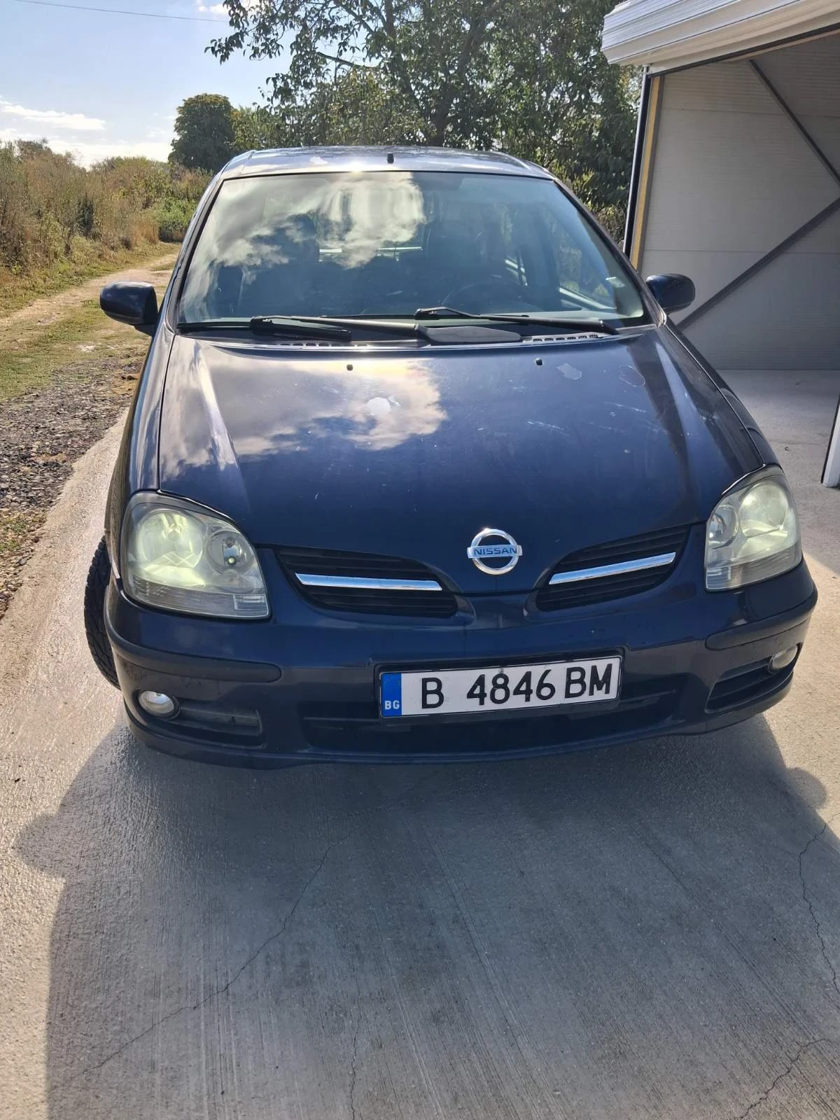 Nissan Almera tino
