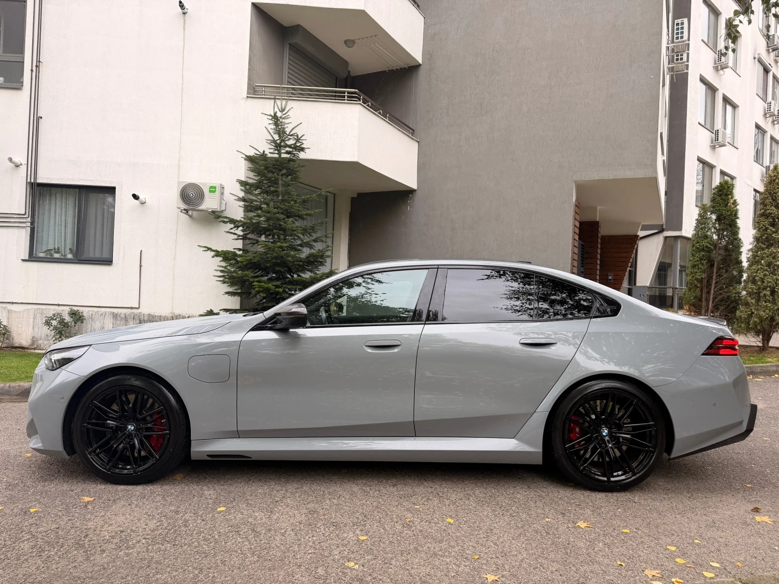BMW M5 Plug-in Hybrid M xDrive, снимка 4 - Автомобили и джипове - 56655785