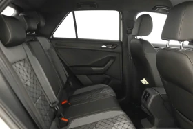 VW T-Roc R-LINE* BLACK-STYLE* DISTR* LED* CARPLAY* , снимка 12