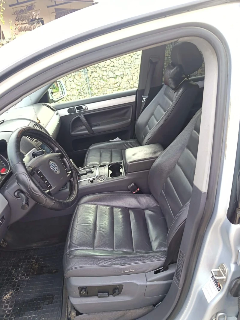 VW Touareg 3.0D НА ПРУЖИНИ , снимка 11 - Автомобили и джипове - 52748651