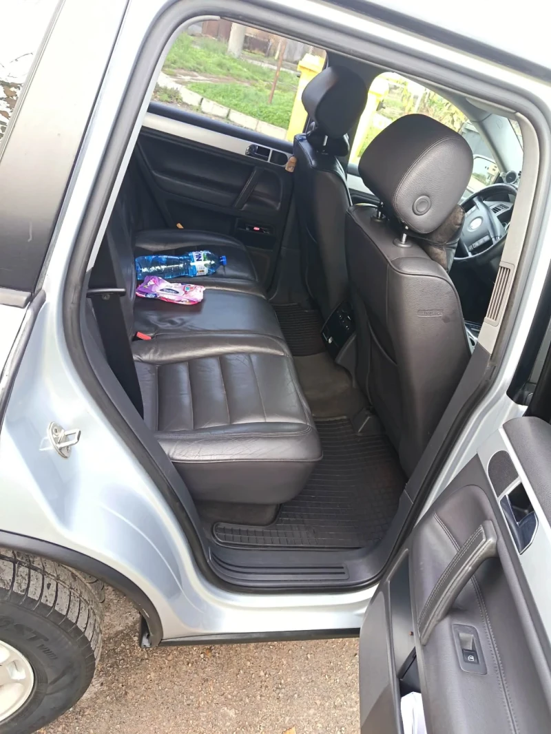 VW Touareg 3.0D НА ПРУЖИНИ , снимка 7 - Автомобили и джипове - 52748651