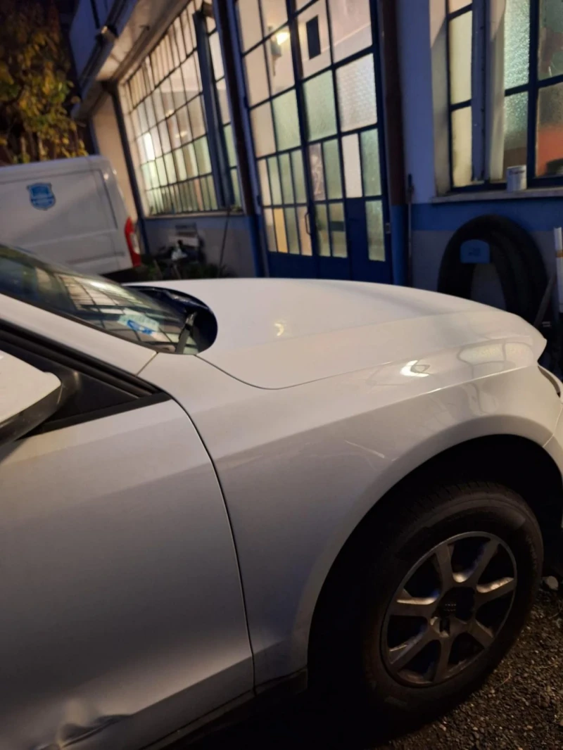 Audi Q5 2.0 benz., снимка 8 - Автомобили и джипове - 52823587