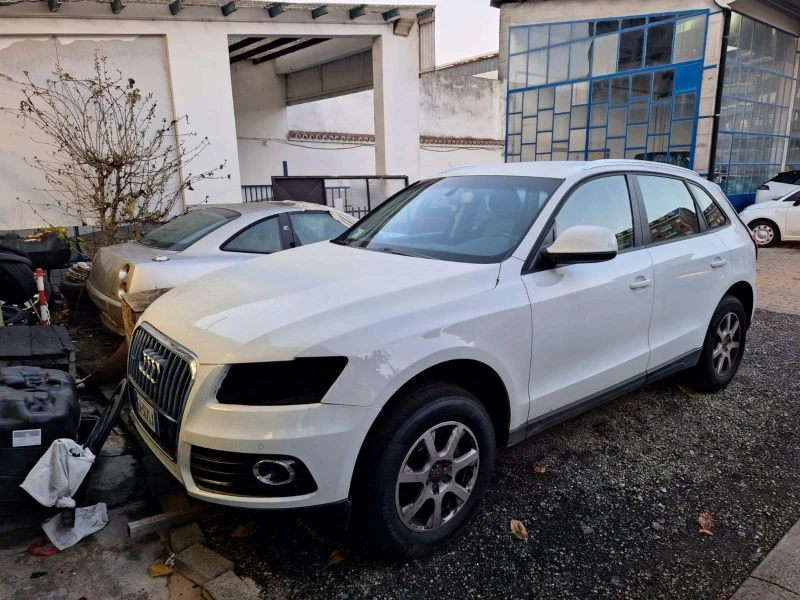 Audi Q5 2.0 benz., снимка 2 - Автомобили и джипове - 52823587