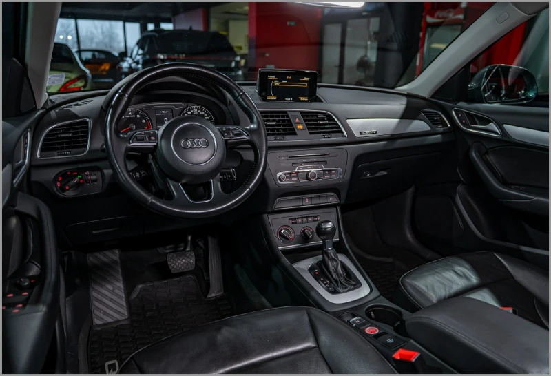 Audi Q3 Quattro, снимка 9 - Автомобили и джипове - 53230639