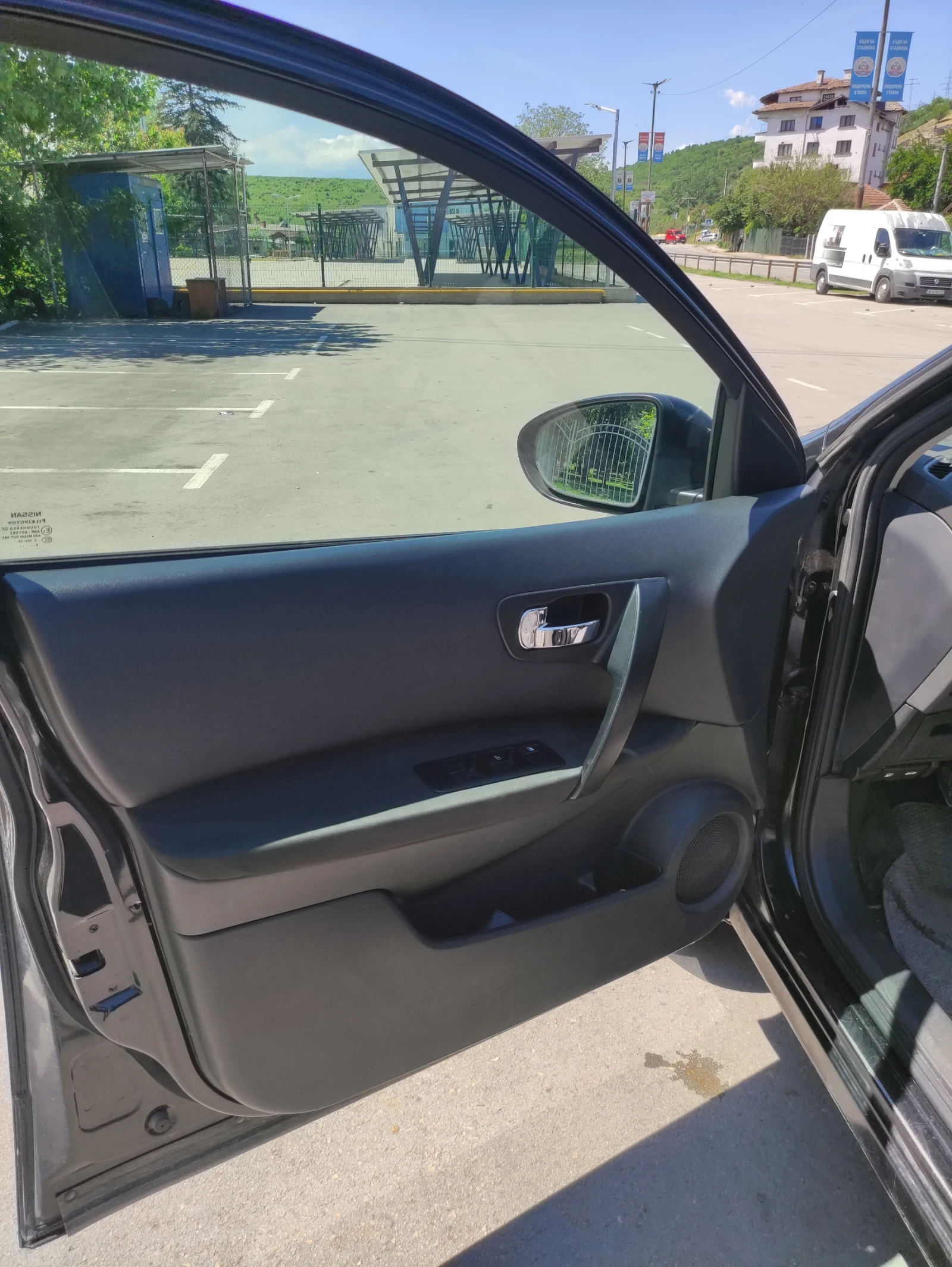 Nissan Qashqai 1.6, снимка 5 - Автомобили и джипове - 54498951