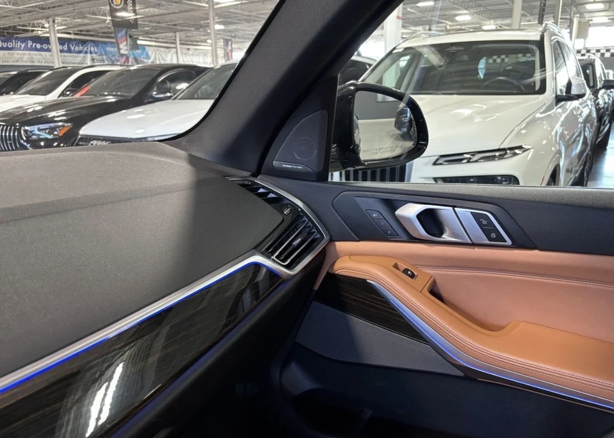 BMW X5 40I * M ПАКЕТ * LASER * HUD * CRYSTAL * 360 * H&K , снимка 8 - Автомобили и джипове - 54778896