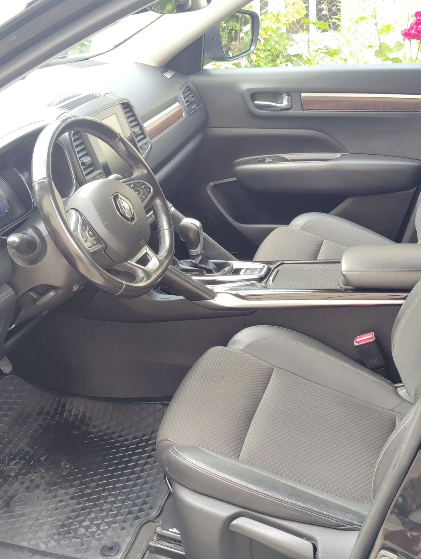 Renault Koleos intense, снимка 9 - Автомобили и джипове - 54826323
