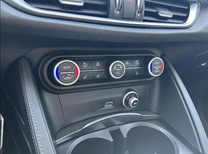 Alfa Romeo Stelvio Ti Lusso , снимка 17 - Автомобили и джипове - 55120308