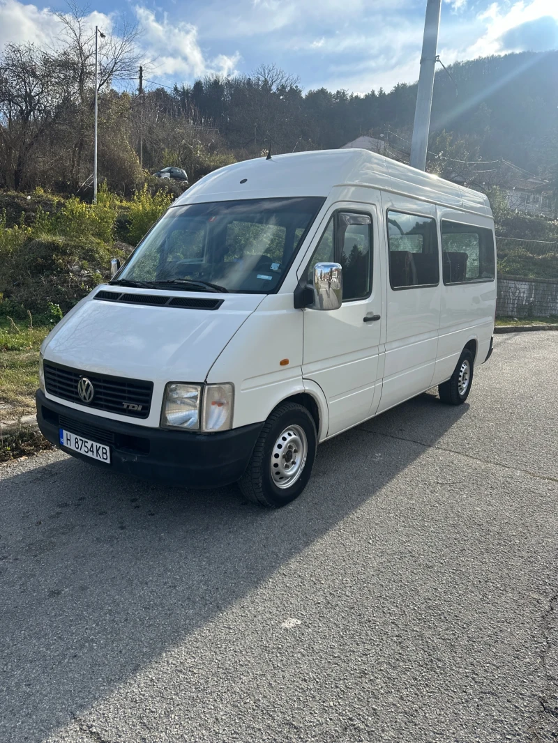 VW Lt 2.5 109кс. 8+ 1 Климатик, снимка 1 - Бусове и автобуси - 48078538