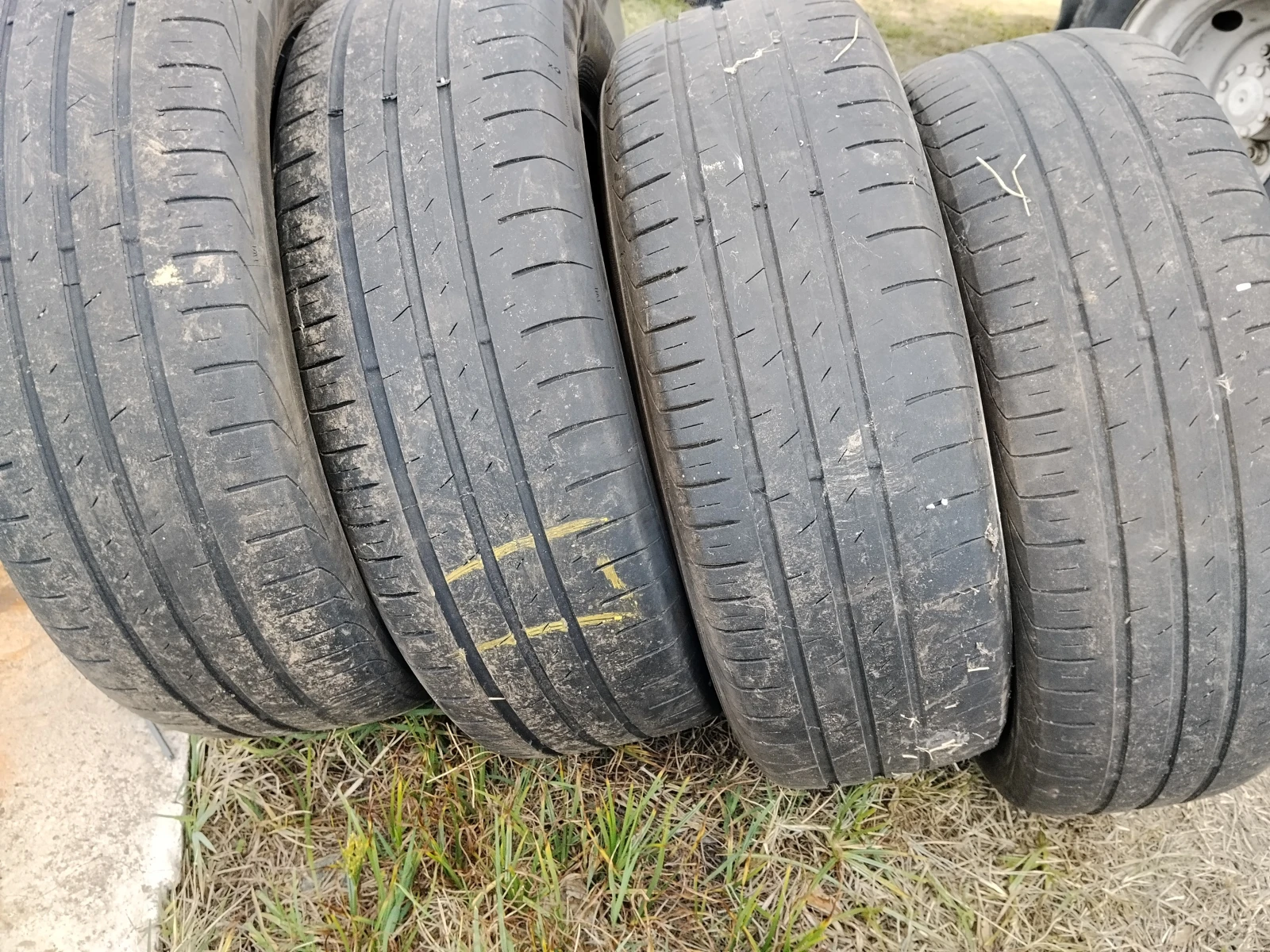 Гуми Летни 195/65R15, снимка 2 - Гуми и джанти - 56271231