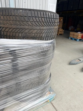 Гуми Зимни 275/45R21, снимка 3 - Гуми и джанти - 53586618