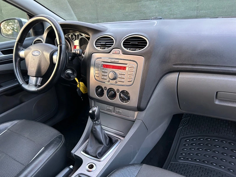 Ford Focus 1.6, снимка 13 - Автомобили и джипове - 48128126