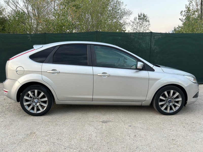 Ford Focus 1.6, снимка 7 - Автомобили и джипове - 46737389