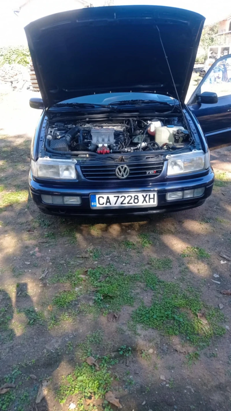 VW Passat, снимка 15 - Автомобили и джипове - 47650567