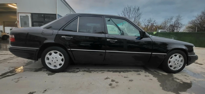 Mercedes-Benz E 200 E200 136кс 1995г ЦЕНАТА Е САМО ДО 30.11!, снимка 3 - Автомобили и джипове - 47997283