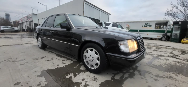 Mercedes-Benz E 200 E200 136кс 1995г ЦЕНАТА Е САМО ДО 30.11!, снимка 6 - Автомобили и джипове - 47997283