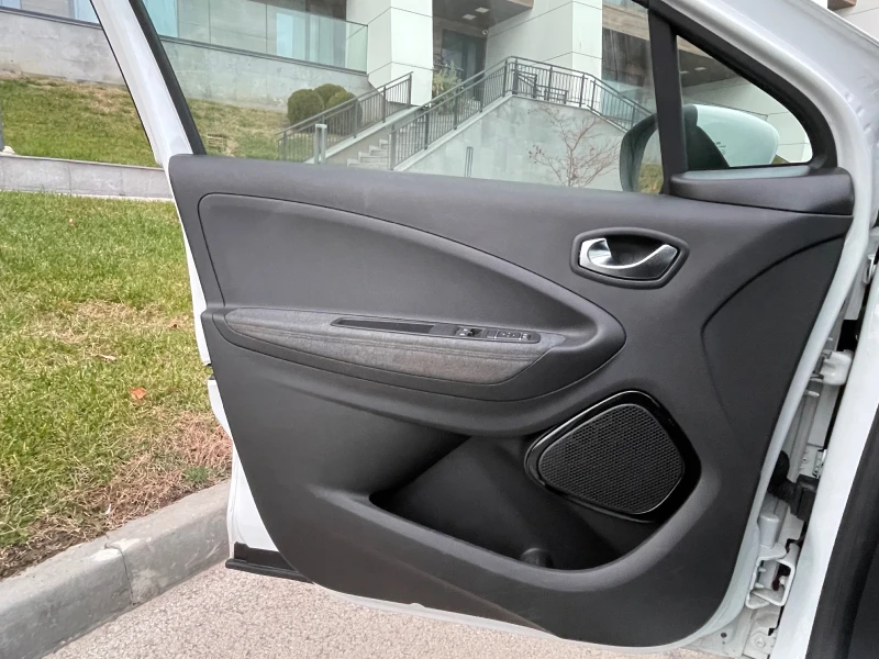 Renault Zoe  EXPERIANCE, снимка 10 - Автомобили и джипове - 48253992