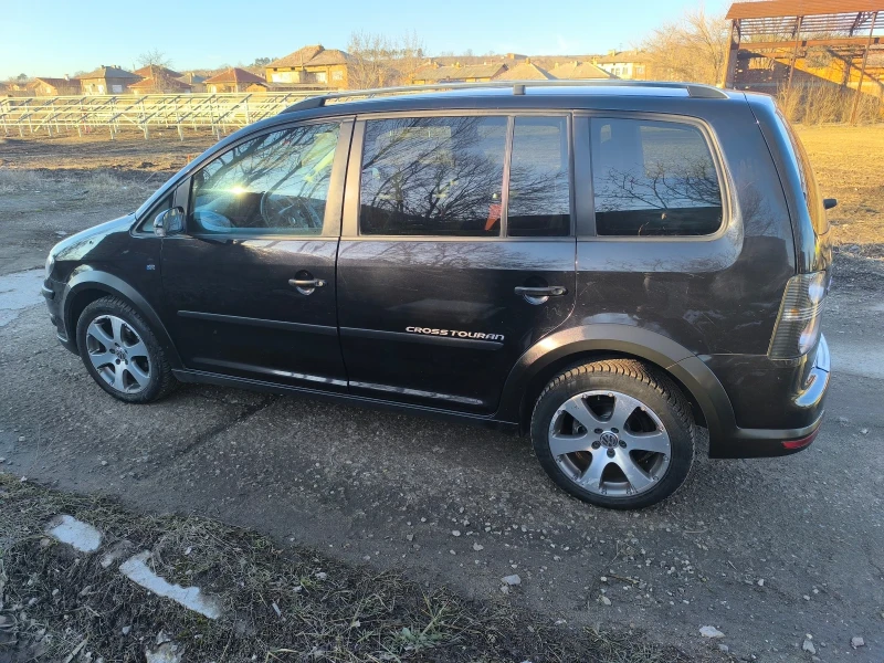 VW Touran 2.0TDI CROSS , снимка 2 - Автомобили и джипове - 48840591