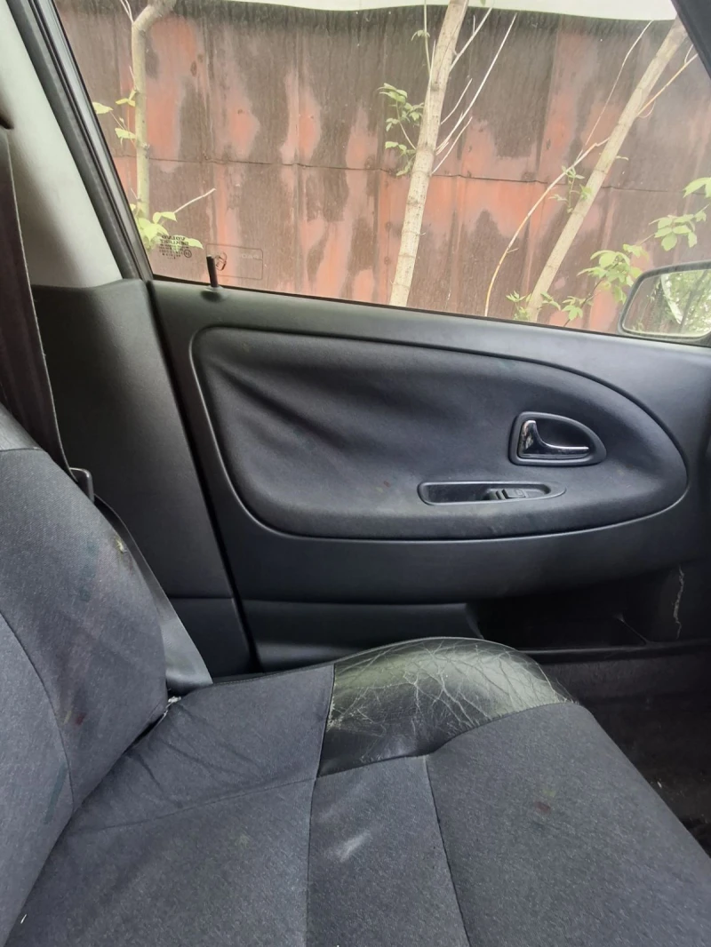 Volvo V40, снимка 5 - Автомобили и джипове - 52655648