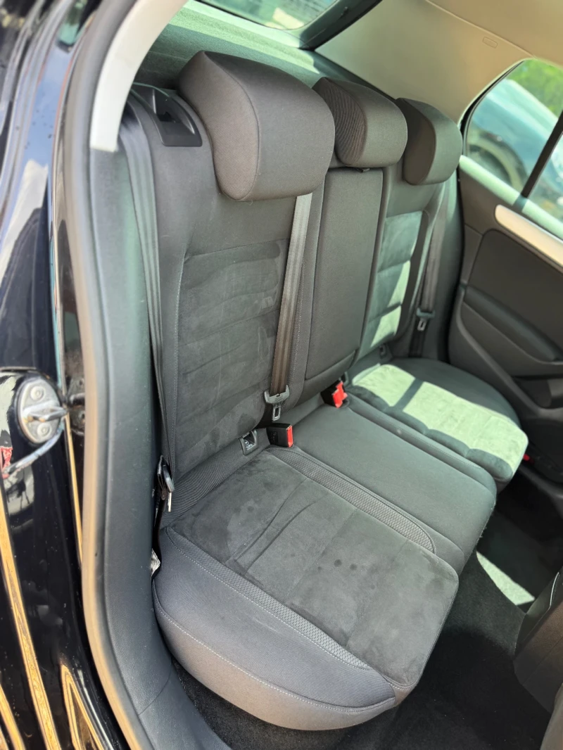 VW Golf 1.6TDI* 105* ПОДГРЕВ* РЕКАРО* ПЕЧКА* , снимка 12 - Автомобили и джипове - 51263024