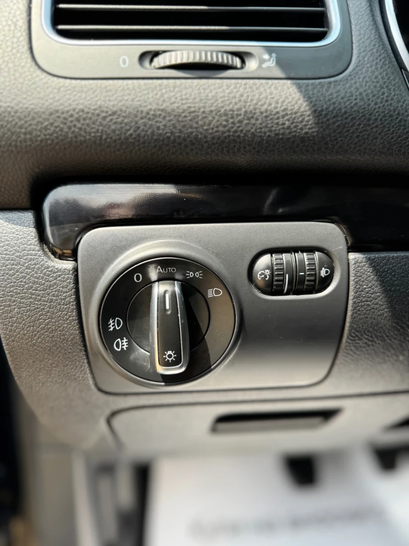 VW Golf 1.6TDI* 105* ПОДГРЕВ* РЕКАРО* ПЕЧКА* , снимка 15 - Автомобили и джипове - 51263024