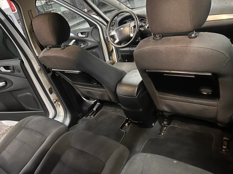 Ford S-Max 2.0d 140hp 6+ 1, снимка 11 - Автомобили и джипове - 51671730