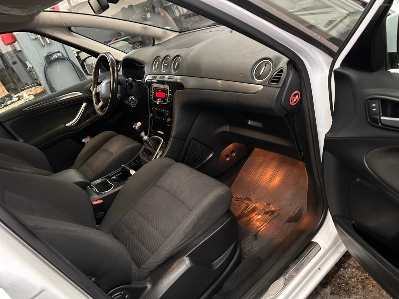 Ford S-Max 2.0d 140hp 6+ 1, снимка 6 - Автомобили и джипове - 51671730