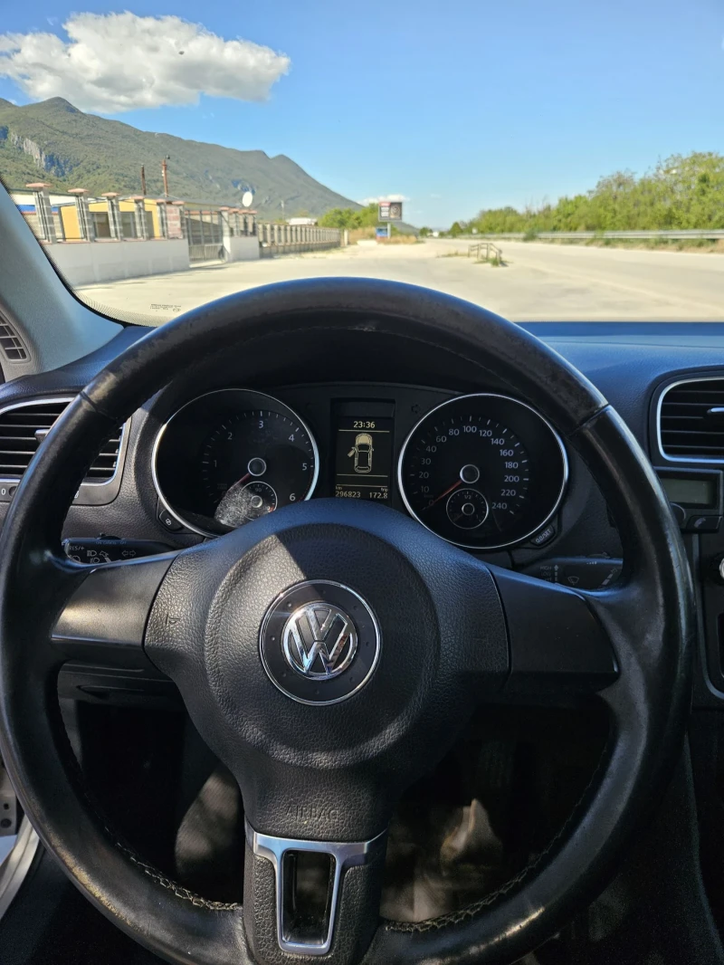 VW Golf, снимка 8 - Автомобили и джипове - 52504792