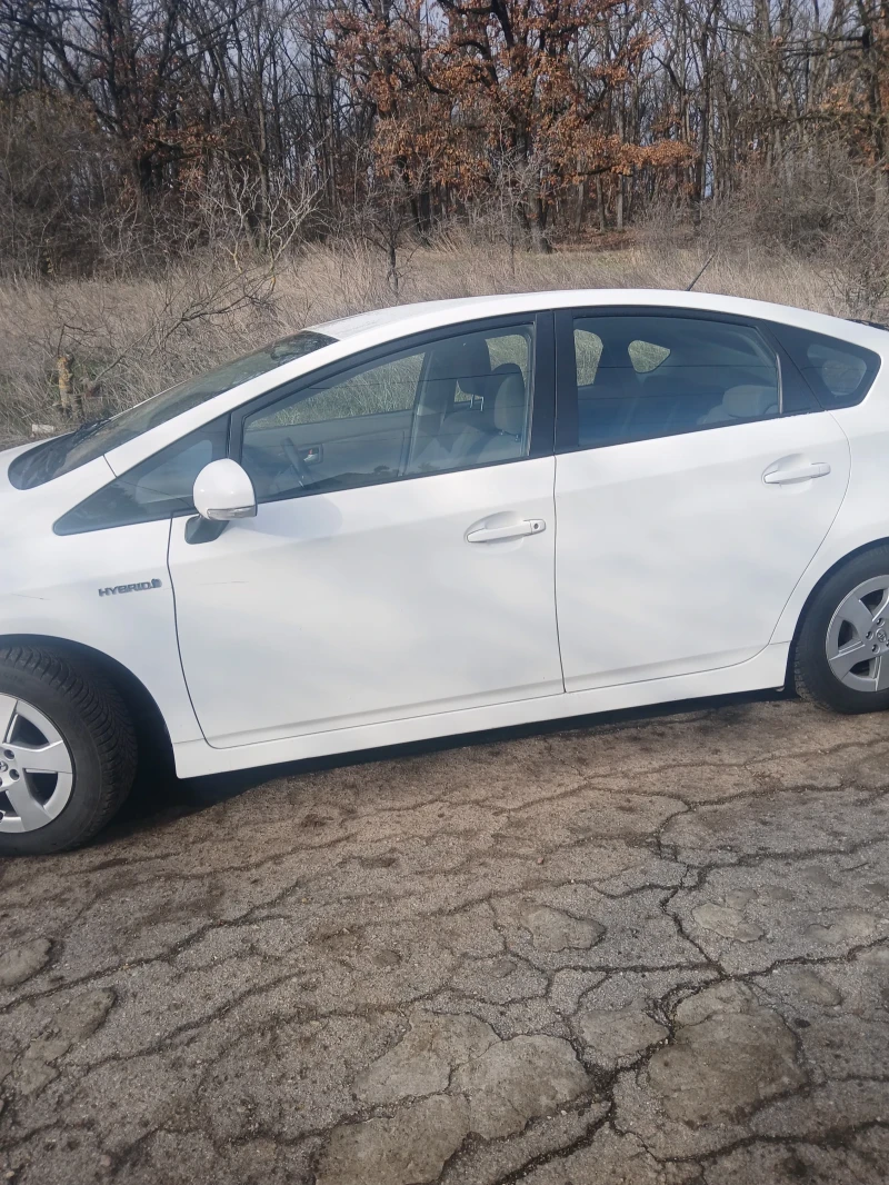 Toyota Prius, снимка 3 - Автомобили и джипове - 52789462