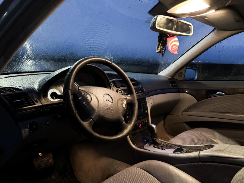 Mercedes-Benz E 240, снимка 16 - Автомобили и джипове - 53084863