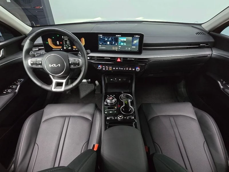 Kia K5 2.0 Automatic, снимка 7 - Автомобили и джипове - 55880073