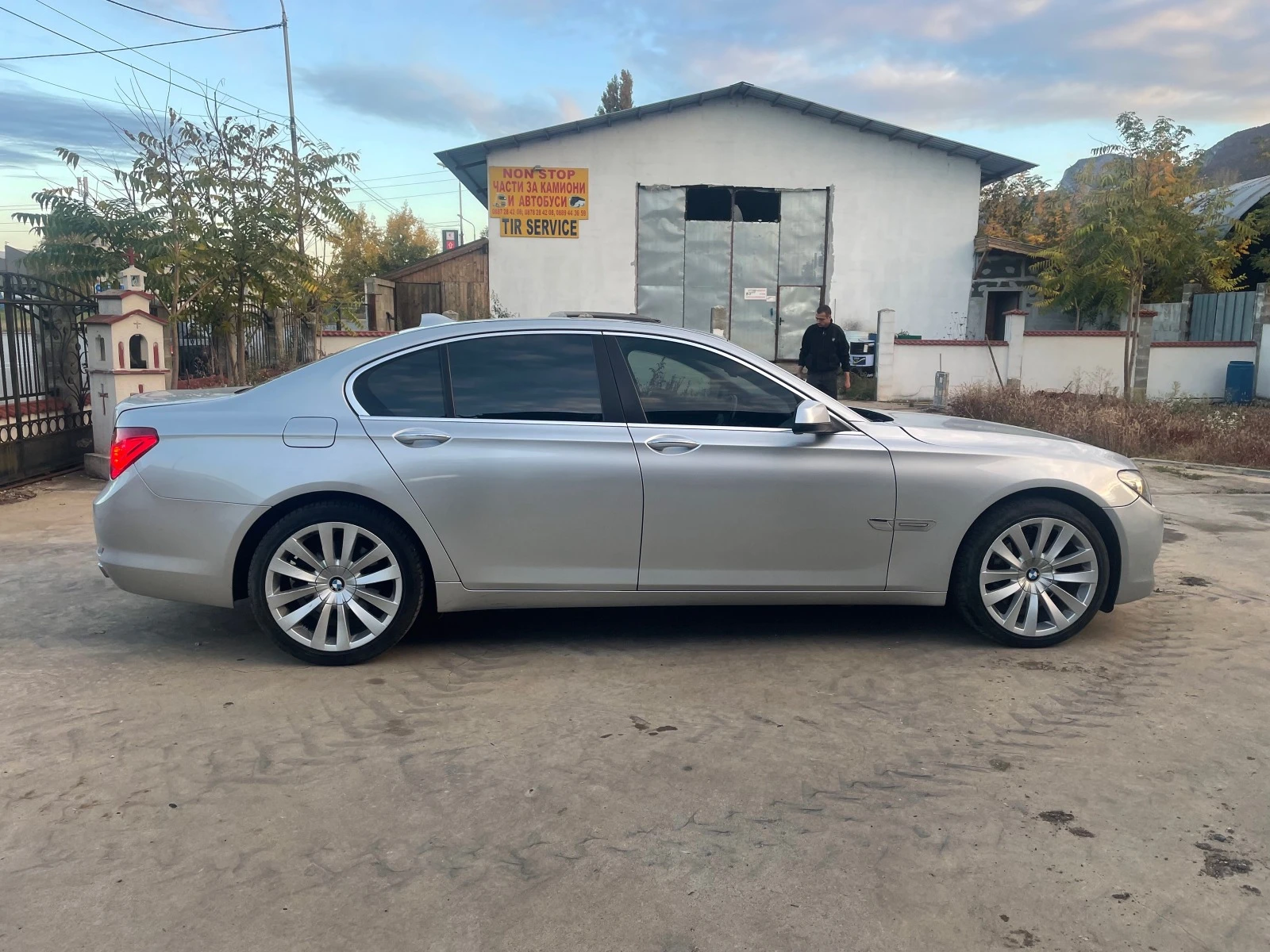 BMW 740 d - изображение 6